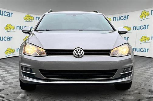 2015 Volkswagen Golf SportWagen TDI SE 4-Door