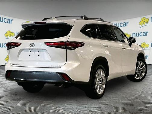 Wind Chill Pearl 2023 Toyota Highlander Limited