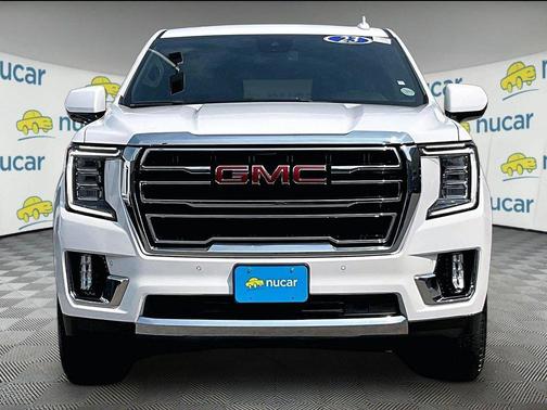White 2023 GMC Yukon XL SLT