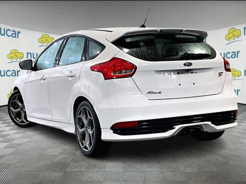 2018 Ford Focus ST 