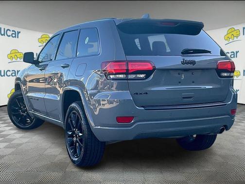 2022 Jeep Grand Cherokee Laredo