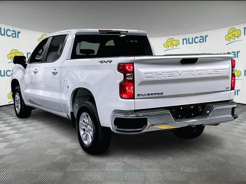Summit White 2025 Chevrolet Silverado 1500 LT