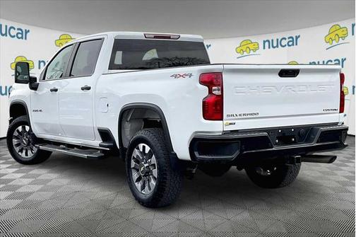 2024 Chevrolet Silverado 2500 Custom