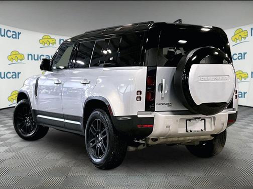 2023 Land Rover Defender 110 SE