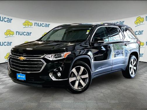 Mosaic Black Metallic 2020 Chevrolet Traverse LT Leather