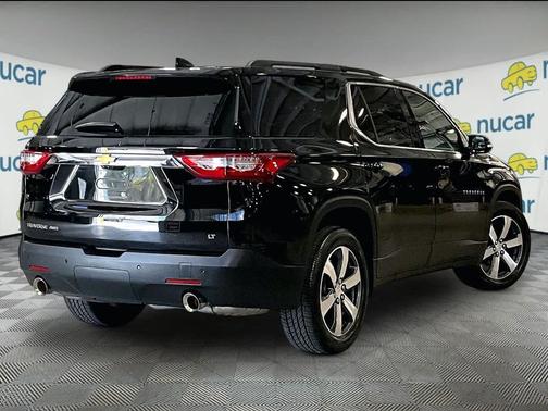 Mosaic Black Metallic 2020 Chevrolet Traverse LT Leather