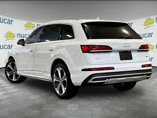 White 2022 Audi Q7 55 Premium Plus
