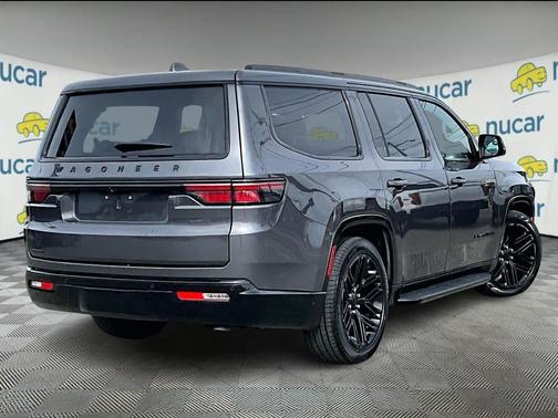 Baltic Gray Metallic Clearcoat 2023 Jeep Wagoneer Series II Carbide 4x4