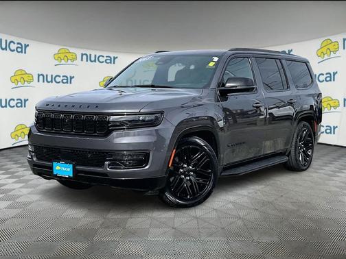 Baltic Gray Metallic Clearcoat 2023 Jeep Wagoneer Series II Carbide 4x4