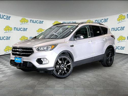 INGOT SILVER METALLIC 2018 Ford Escape SE