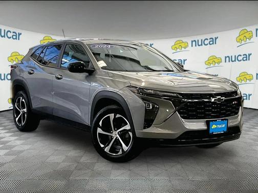 Sterling Gray Metallic 2024 Chevrolet Trax FWD 1RS