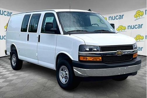 2025 Chevrolet Express 2500 RWD 2500 Regular Wheelbase WT