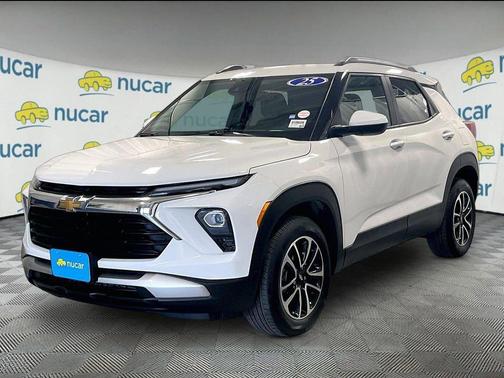 Summit White 2025 Chevrolet Trailblazer LT
