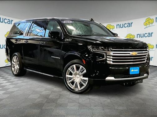 2023 Chevrolet Suburban 4WD High Country