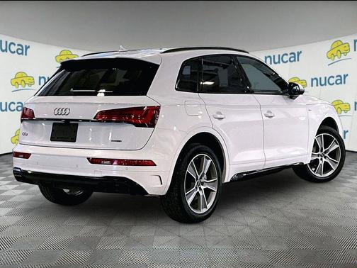 White 2025 Audi Q5 45 S line Premium