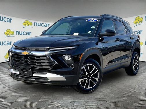 Mosaic Black Metallic 2025 Chevrolet Trailblazer LT