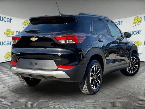 Mosaic Black Metallic 2025 Chevrolet Trailblazer LT