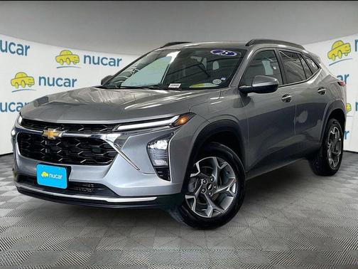 Sterling Gray Metallic 2025 Chevrolet Trax LT