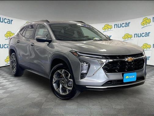 Sterling Gray Metallic 2025 Chevrolet Trax LT
