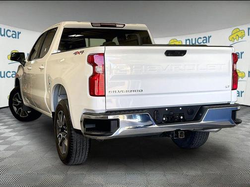 Summit White 2024 Chevrolet Silverado 1500 LT