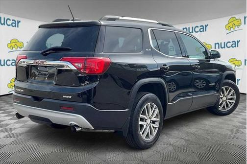 2017 GMC Acadia SLE-2