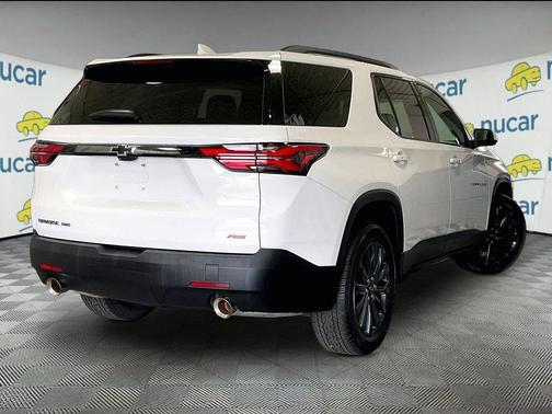 Summit White 2023 Chevrolet Traverse RS