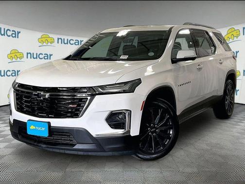 Summit White 2023 Chevrolet Traverse RS