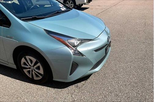 2016 Toyota Prius Three