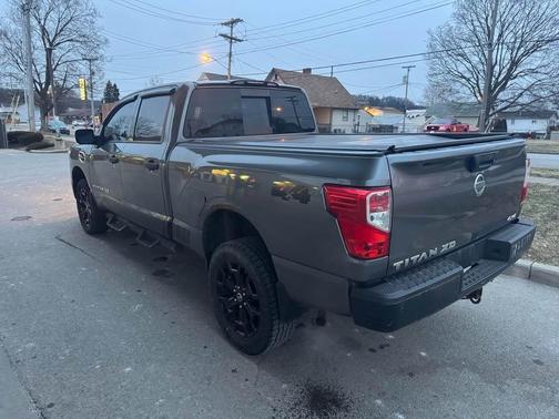 2017 Nissan Titan XD SV