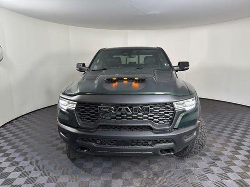 Serrano Red 2026 RAM 1500 RHO