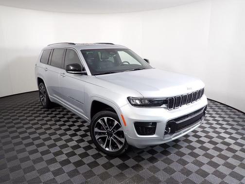 Silver Zynith 2023 Jeep Grand Cherokee L Overland