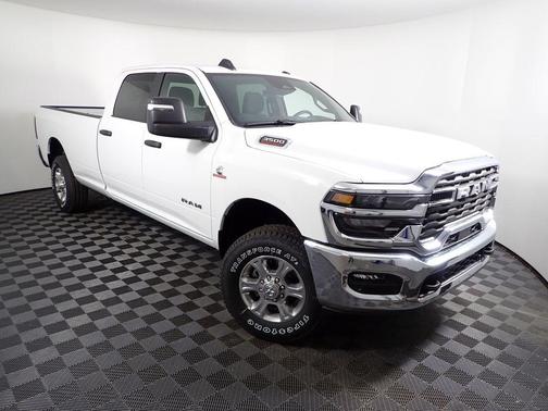 Bright White Clearcoat 2026 RAM 3500 Big Horn