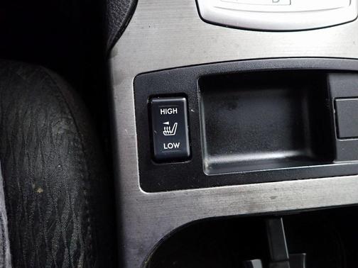 2010 Subaru Legacy 2.5i