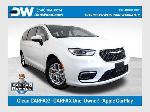 Bright White Clearcoat 2023 Chrysler Pacifica Touring-L