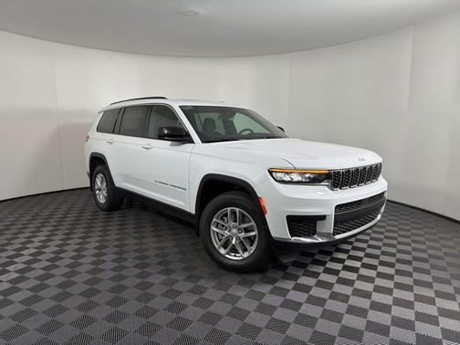 Bright White Clearcoat 2026 Jeep Grand Cherokee L Laredo