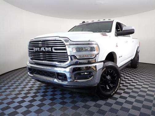 Bright White Clearcoat 2019 RAM 3500 Laramie
