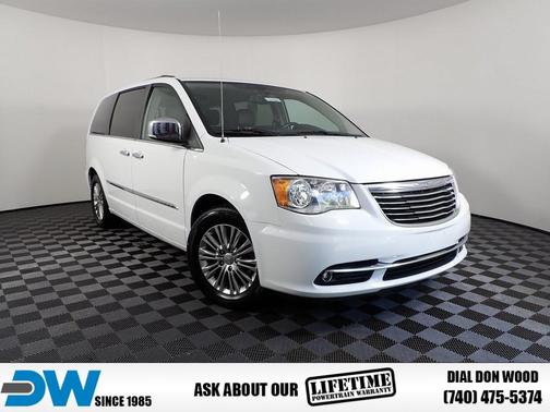 2015 Chrysler Town & Country Touring-L