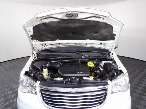 2015 Chrysler Town & Country Touring-L