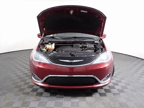 2019 Chrysler Pacifica Touring-L