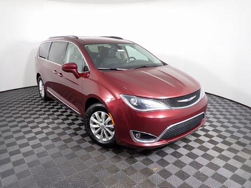 2019 Chrysler Pacifica Touring-L