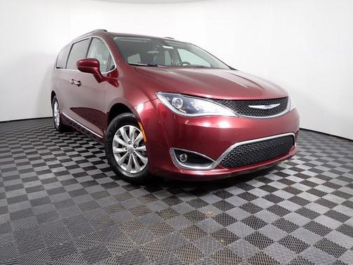 2019 Chrysler Pacifica Touring-L