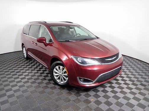 2019 Chrysler Pacifica Touring-L