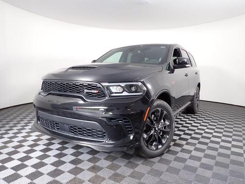 DB Black Crystal Clearcoat 2026 Dodge Durango GT