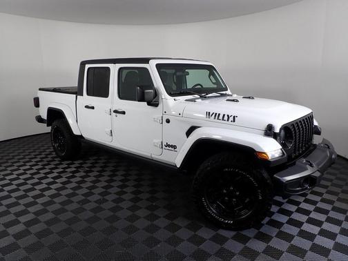 2021 Jeep Gladiator Sport