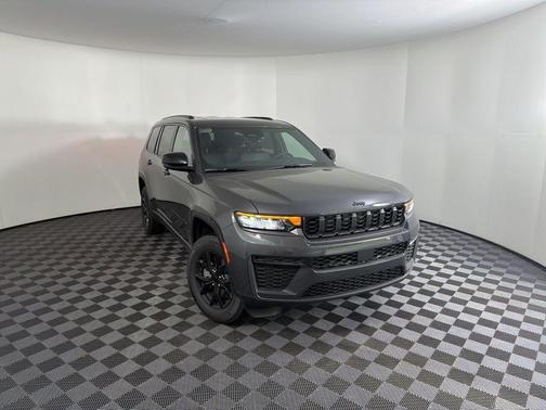 Metallic 2026 Jeep Grand Cherokee L Laredo
