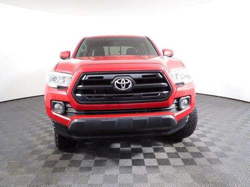2016 Toyota Tacoma SR