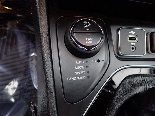 Granite Crystal Clearcoat Metallic 2019 Jeep Cherokee Limited