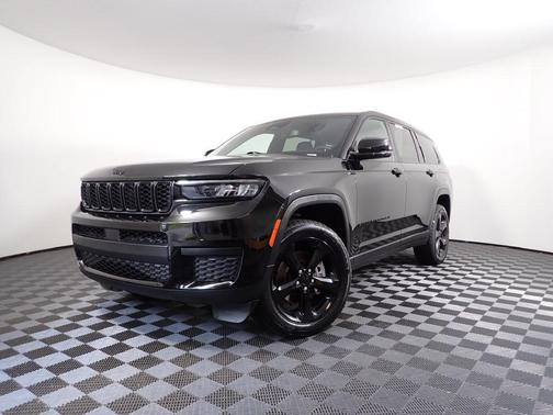 Diamond Black 2023 Jeep Grand Cherokee L Laredo