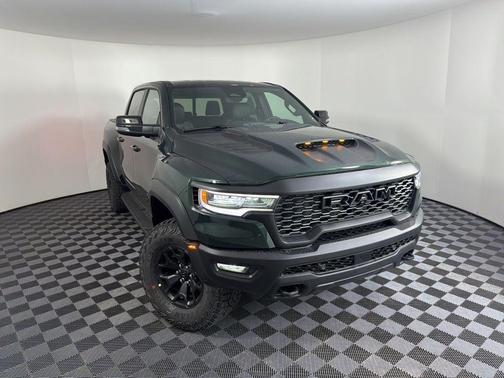 Serrano Red 2026 RAM 1500 RHO