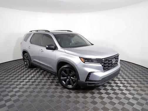 Lunar Silver Metallic 2025 Honda Pilot Sport